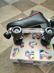 Prodám nové kolečkové brusle. - 3