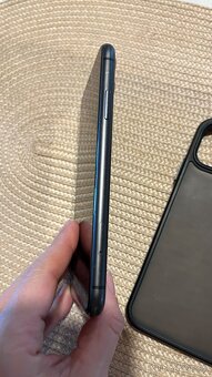 IPhone 11 64GB černý, top stav - 3