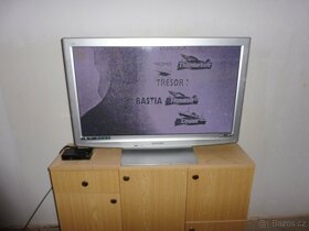 Televize  PANASONIC  úhl. 106 cm. - 3