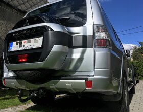 Mitsubishi Pajero 3.2 Di-D INSTYLE 7-Míst 176kW - 3
