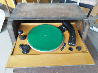 Starý retro gramofon Supraphon - 3