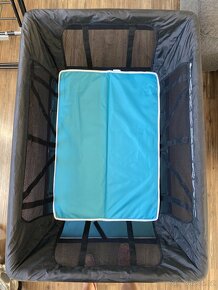Robustní certifikovaná cestovní postýlka 4moms Breeze - 3