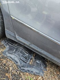 Pravé zadní dveře VW Passat B6 kombi LA7T - 3