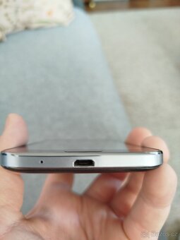 Samsung Galaxy Core Prime G360 LTE O2 šedý - 3