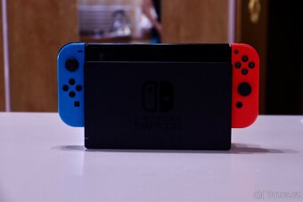 Nintendo Switch – skvělý stav + ochranné sklo + možnost hry - 3