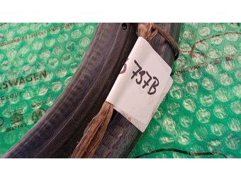 těsnění přední kapoty Škoda Fabia I (6Y) 6Y0823737B - 3