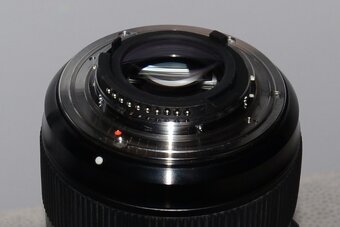 SIGMA 18-35 mm f/1,8 DC HSM Art pro Nikon - 3