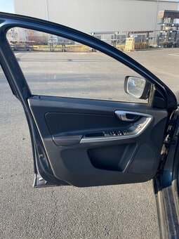 Volvo XC60, d5, awd, manuál, servisováno - 3