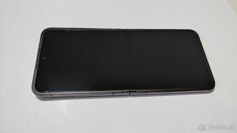 Samsung Galaxy Z Flip6 (F741B) 12GB/256GB, Crafted Black - 3