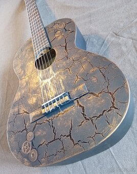 Steampunková Španělská Kytara - Japenec značky Shero guitars - 3