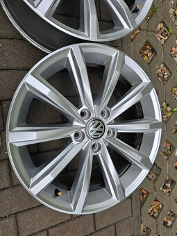 ALU kola 5x112 VW London R17 Passat B8 London - 3