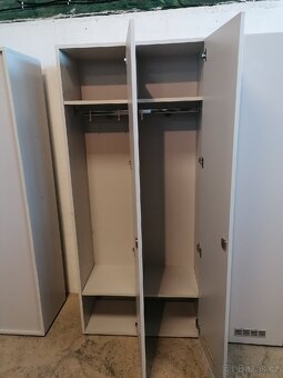 Dvoudveřové převlíkací uzamikatelné skříňky - 3