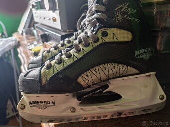 Hokejové brusle - 3