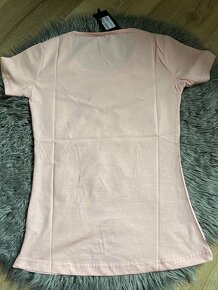 Dámské triko s logem Guess - 3