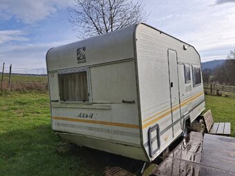 Karavan Knaus Sudwind s předstanem - 3