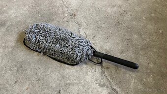 Mikrovláknová prachovka s rukojetí Auto Finesse Dust Buddy - 3