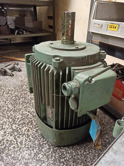 elektromotor 22kW 1465ot. - 3