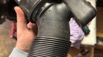 Sací hadice 3.0TFSI - 3