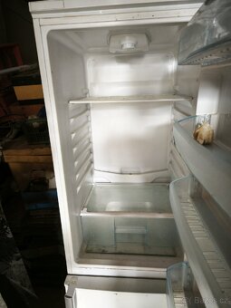 Lednice s mražákem Beko - 3