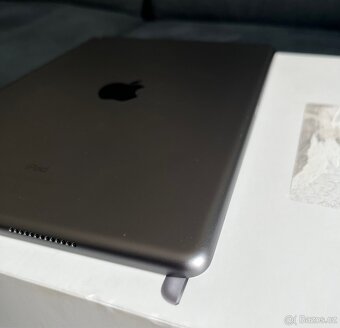 iPad 9. generace 64GB Wi-Fi | TOP stav + kompletní balení - 3