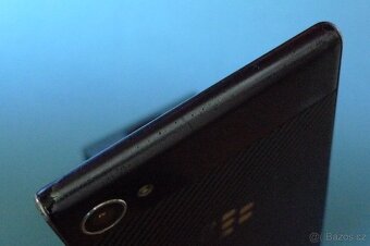 Blackberry Motion - 3