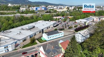 Pronájem obchodních prostor o výměře 610 m2 na frekventované - 3