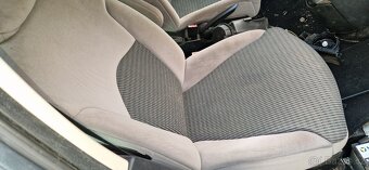 Prodam nahradni dily na Citroen C8. RHK. 2.0Hdi - 3