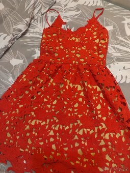 Červené krajkové šaty vel 36 Vero Moda - 3