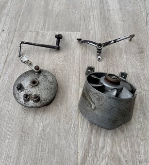 ČZ 175 skútr prase rikša - díly - 3