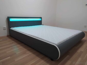 Postel dizajnová z eco kůže s led osvětlením Nová - 3