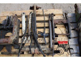 Zetor Crystal konzole, ramena, napínáky, třmeny, pístnice - 3