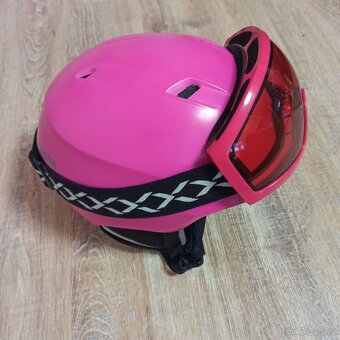 Lyžařská helma - 3