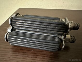 ČZ Zbrojovka pedály ako nové - 3