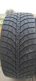 Kumho 245/40 r18 - 3