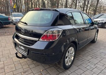 Opel Astra 1.6 16V benzín manuál 85 kw - 3