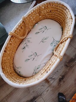 Mojžíšův koš – dřevěná kolébka - 3