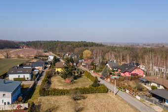 Prodej stavebního pozemku 1300 m2 v obci Záryby. - 3