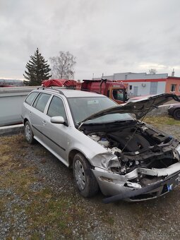 Škoda Octavia kombi 1,6 - nepojízdné - 3