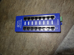 multi PoE injektor panel pasivní Gigabitovy 8 portů MaxLink - 3