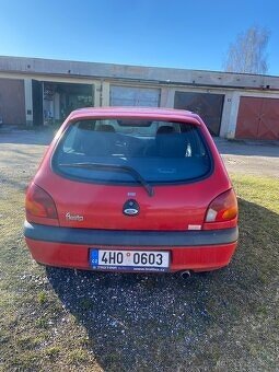 Ford Fiesta MK4 (2001), 1.25i Manuál - 3