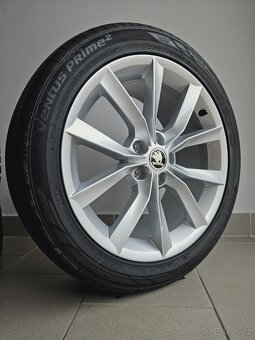 Orig. Škoda Superb 5x112 Letní 235/45/18 - 3