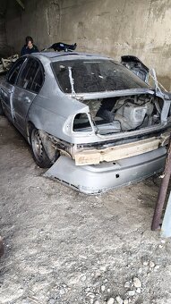Zbytek dílů z BMW E46 318i. - 3