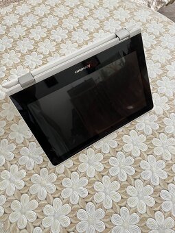 Lenovo Yoga 300 - 3