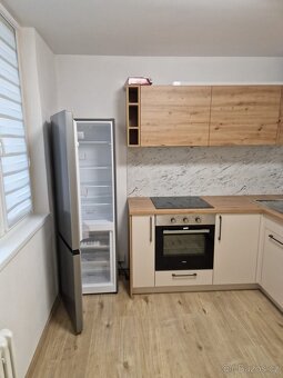 Prodej bytu 1+1 s lodžií, 36 m²– Sídliště Osvobození, Vyškov - 3