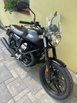Moto Guzzi V7 III Stone - 3