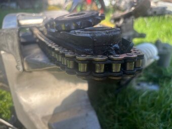Rozprodam zadni cast z Honda CBR 929RR Fireblade 00-01 - 3