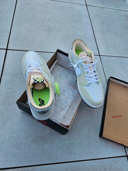 AIR JORDAN 1 LOW - 3
