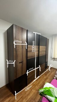 skříně, postel, stolky - 3