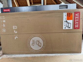 Střešní okno Velux GLL MK08 1061 a zateplené lemovani - 3