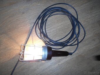 Stará, bakelitová, opravárenská lampa. 70. léta - 3